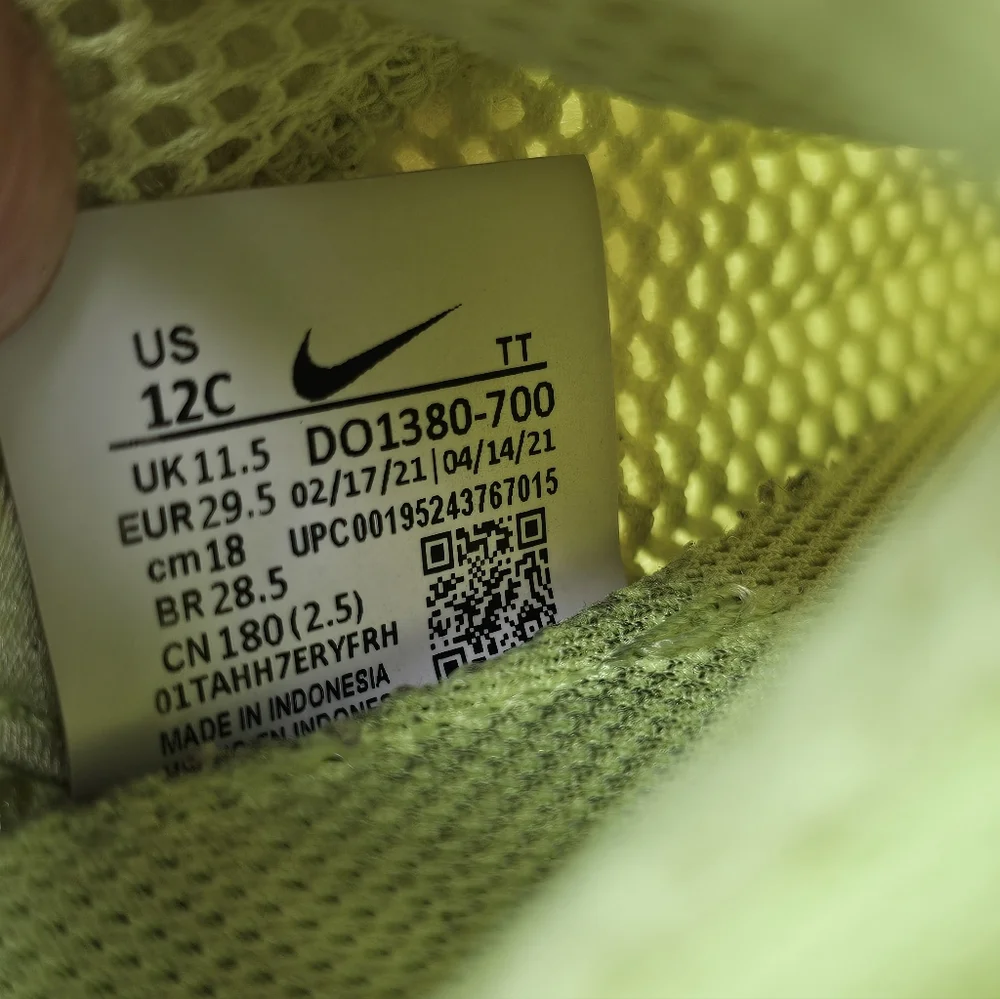 Nike Presto Neon Yellow Kids Sz 12 Boys Sneakers Shoes Slip On Easy Play Stained